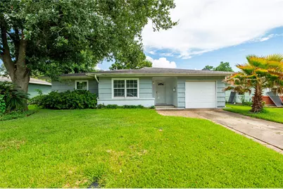 1925 14th Avenue N, Texas City, TX 77590 - Photo 1
