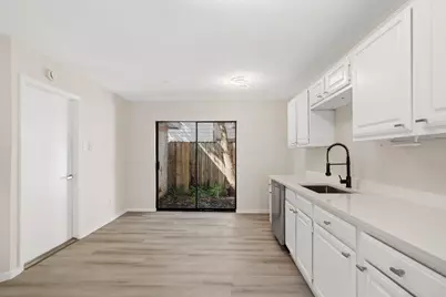 2210 Trail West Street, Sugar Land, TX 77478 - Photo 12