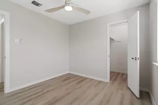 2210 Trail W St, Sugar Land, TX 77478 - Photo 30