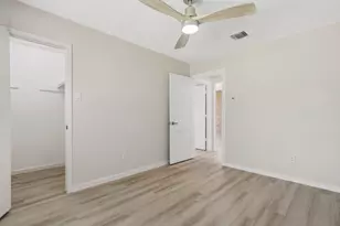 2210 Trail W St, Sugar Land, TX 77478 - Photo 26