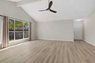 2210 Trail W St, Sugar Land, TX 77478 - Photo 4