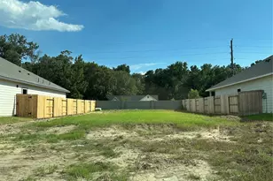 2419 Elliot Cyn Ln, Crosby, TX 77532 - Photo 2