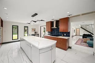 14919 Woodthorpe Ln, Houston, TX 77079 - Photo 8