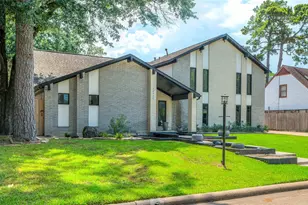 14919 Woodthorpe Ln, Houston, TX 77079 - Photo 2