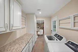 14907 Kimberley Ln, Houston, TX 77079 - Photo 36