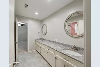 14907 Kimberley Lane, Houston, TX 77079 - Photo 32