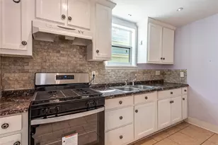 1816 20th St, Galveston, TX 77550 - Photo 16