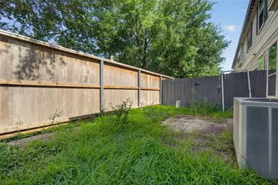 8126 Montague Manor Lane, Houston, TX 77072 - Photo 40