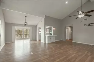 9 Lakeview Manor, Huntsville, TX 77340 - Photo 18