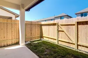 12319 Roy Mix Bohn Lane, Houston, TX 77044 - Photo 2