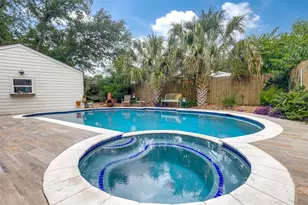 2006 Shadybriar Dr, Houston, TX 77077 - Photo 2
