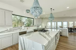 19219 Shores Dr, Galveston, TX 77554 - Photo 18