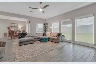 1541 N Blue Bonnet Lane, Angleton, TX 77515 - Photo 16