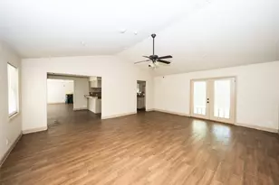 120 Parkgate St, Conroe, TX 77304 - Photo 12