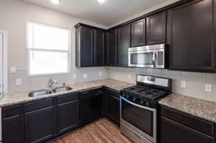 17039 Amarose Dr, Houston, TX 77090 - Photo 6