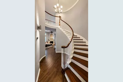 15 Oakmont Court, Jersey Village, TX 77064 - Photo 2