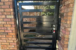 13134 Worthington St, Sugar Land, TX 77478 - Photo 2