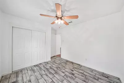 3226 Dragonwick Drive, Houston, TX 77045 - Photo 12