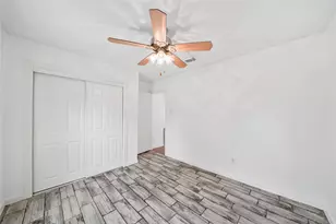 3226 Dragonwick Dr, Houston, TX 77045 - Photo 12