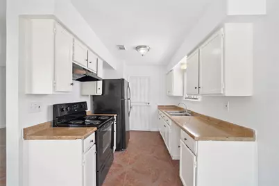 3226 Dragonwick Drive, Houston, TX 77045 - Photo 8