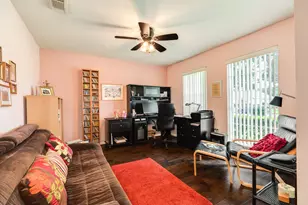 3722 S Peach Hollow Cir, Pearland, TX 77584 - Photo 10