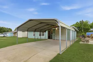609 Jennings St, Texas City, TX 77590 - Photo 2
