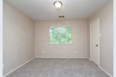 8710 High Mountain Drive, Houston, TX 77088 - Photo 14