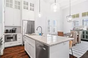 2614 E Seaside Dr, Galveston, TX 77550 - Photo 8