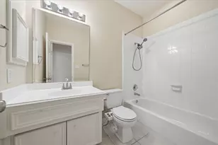 2110 Gillette St, Houston, TX 77006 - Photo 20