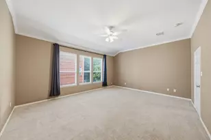 2110 Gillette St, Houston, TX 77006 - Photo 4