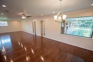 8419 Dover St, Houston, TX 77061 - Photo 4