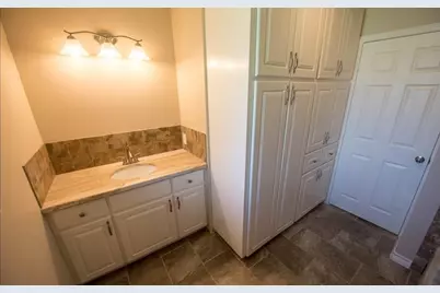 8419 Dover Street, Houston, TX 77061 - Photo 18