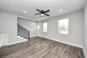 19104 Sears Dr, Houston, TX 77338 - Photo 6