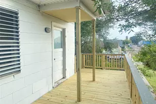 5618 Avenue L, Galveston, TX 77551 - Photo 4