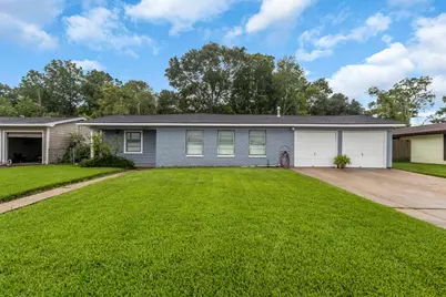 8515 Frazier Drive, Beaumont, TX 77707 - Photo 2