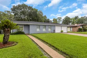 8515 Frazier Dr, Beaumont, TX 77707 - Photo 4