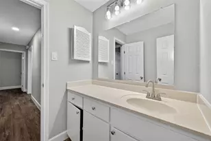 9707 Richmond Ave, Houston, TX 77042 - Photo 12