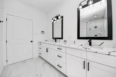 8023 Brandon Street, Houston, TX 77051 - Photo 6