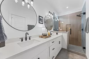 332 Neyland St, Houston, TX 77022 - Photo 22