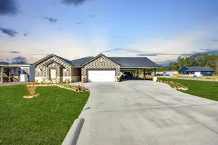 213 Newman Ct, Conroe, TX 77303 - Photo 1