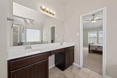 12537 Lake Conroe Hills Drive, Willis, TX 77318 - Photo 8
