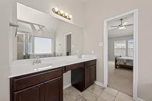 12537 Lake Conroe Hills Dr, Willis, TX 77318 - Photo 8