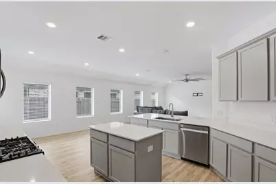 9814 Kingston Liberty Lane, Baytown, TX 77521 - Photo 16