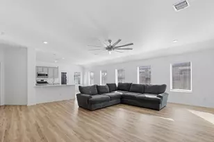 9814 Kingston Liberty Ln, Baytown, TX 77521 - Photo 14