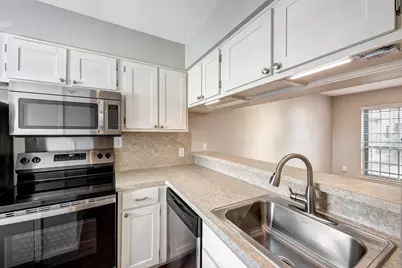 1205 Autrey Street #15, Houston, TX 77006 - Photo 6
