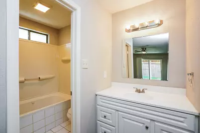 5114 Autumn Forest Drive, Houston, TX 77091 - Photo 10