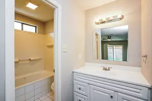 5114 Autumn Forest Dr, Houston, TX 77091 - Photo 10