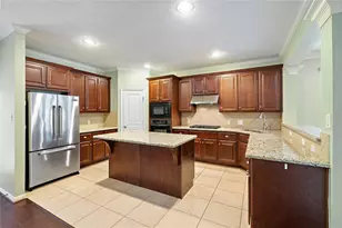 2626 Couch St, Houston, TX 77008 - Photo 2