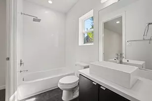 910 W 19th St, Houston, TX 77008 - Photo 22