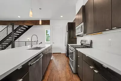 910 W 19th Street #B, Houston, TX 77008 - Photo 10